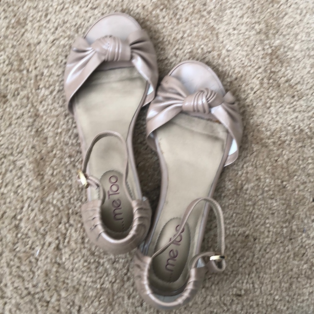 Me Too sandals shiny tan with ankle strap